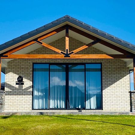 Holiday Home In Beautiful 테아나우 외부 사진