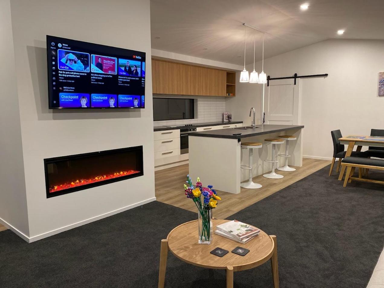 Holiday Home In Beautiful 테아나우 외부 사진